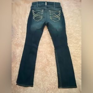 Size 29R Ariat jeans, bootcut style. No tags but only worn to try on.